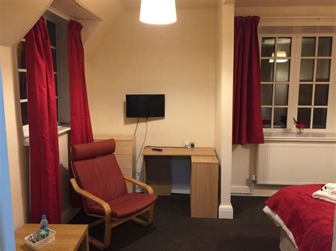 Tudor Lodge, Scunthorpe: Hotel Reviews, Rooms & Prices